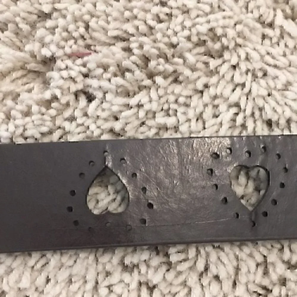 Girls size medium cutout heart belt